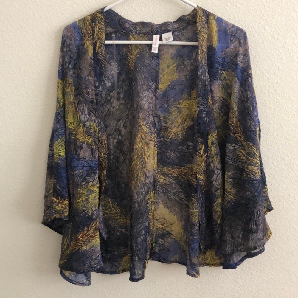 Flowy kimono outerwear
